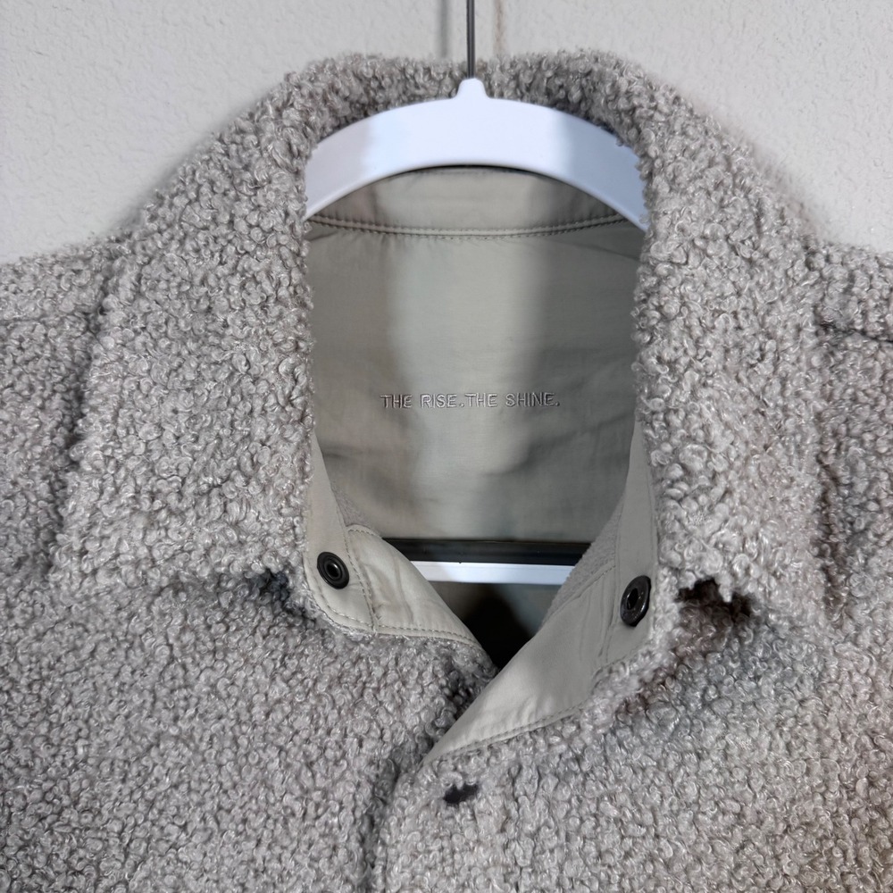 Vuori Sycamore Oversized Short Cozy Sherpa Jacket Shacket Dark Salt Women's S - Picture 4 of 9